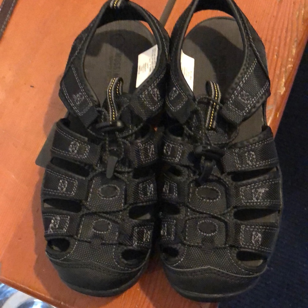 Size 7 Big Boys sandals a- worn once